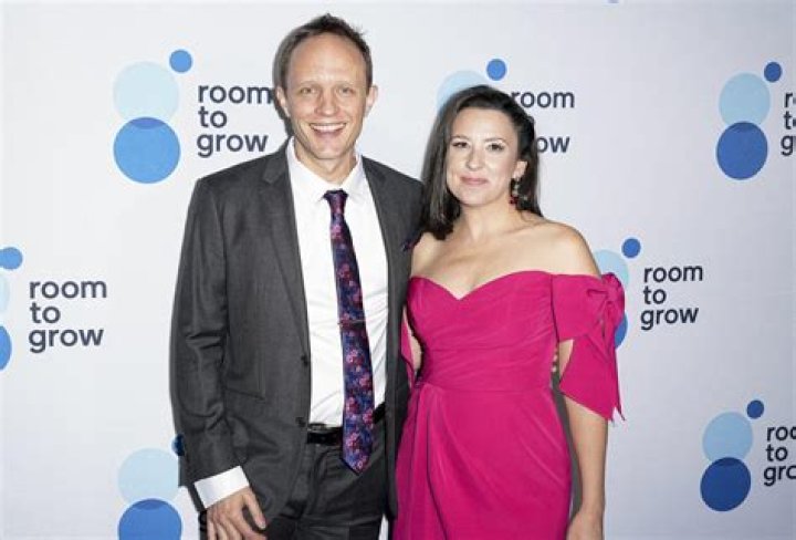 Real name, age, husband, kids, net worth |