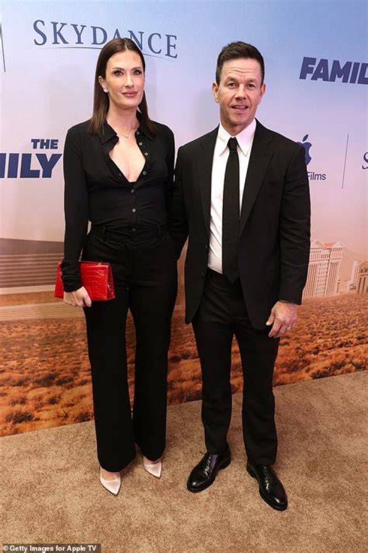 Rhea Durham Height: How Tall Is Mark Wahlberg’s Wife?