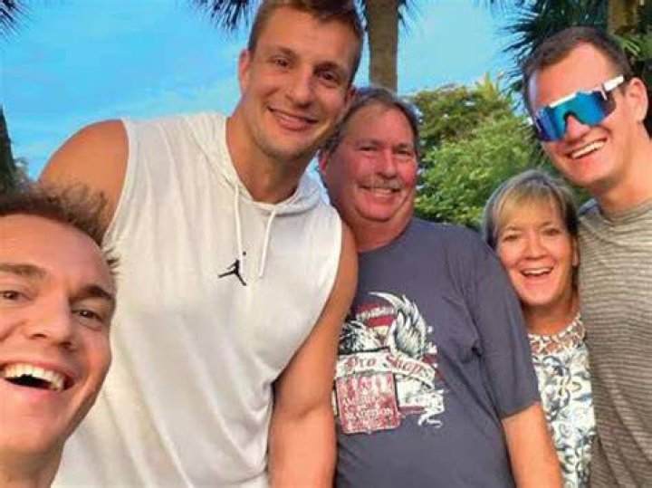 Rob Gronkowski Bio Age Parents Wife Children