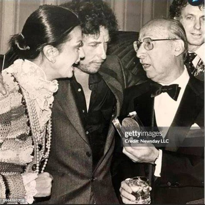 Sammy Cahn Biography, Age, Height, Wife, Net Worth, Family ·