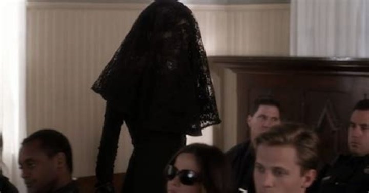 Sara Harvey Is Black Widow On 'Pretty Little Liars' & We Totally Should Have Seen It Coming