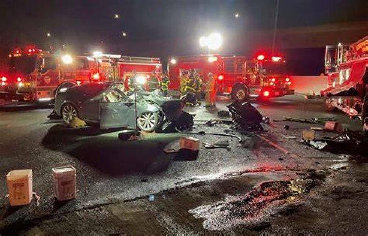 Star debunks rumor that he was killed in car accident |