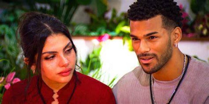 Steroids? Cheds Love Island journey already has fans chins wagging on Twitter Tue 4 Febru ·
