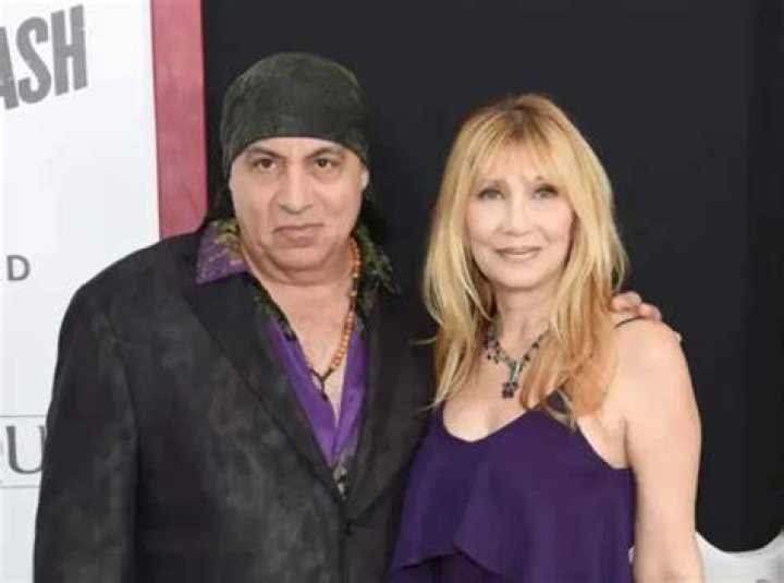Steven Van Zandt Biography, Age, Height, Wife, Net Worth, Family