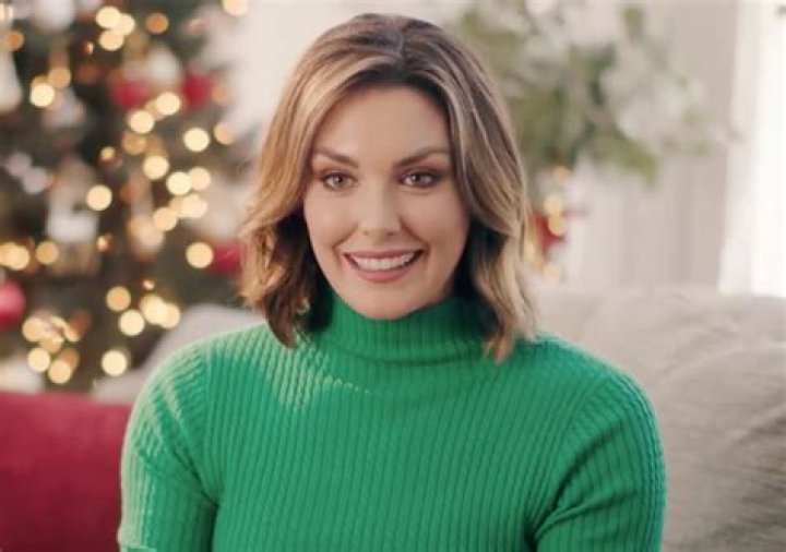 Taylor Cole Biography, Age, Height, Wife, Net Worth, Family ·