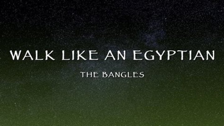 The Bangles – Walk Like an Egyptian Lyrics |