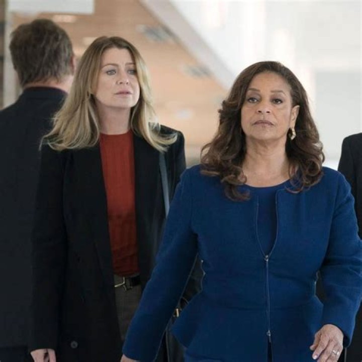 The Enduring Friendship Of Ellen Pompeo And Sandra Oh