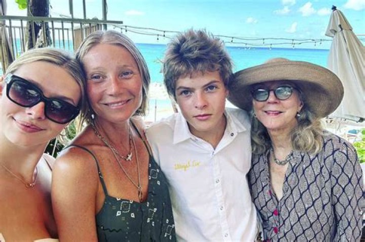 The Hidden Tale of Gwyneth Paltrow’s Family and Parents |