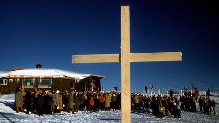 The Origin Of The Easter Sunrise Service ·