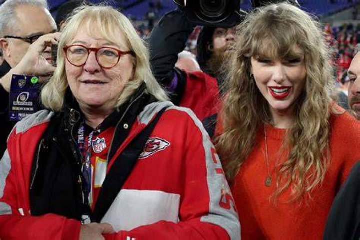 Travis Kelce's Parents, Donna And Ed Kelce
