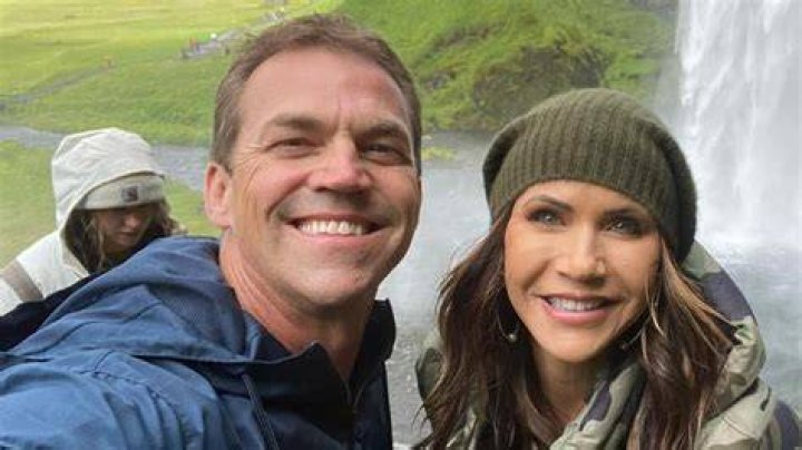 Uncover The Truth About Lauren Graham's Husband: Secrets Revealed