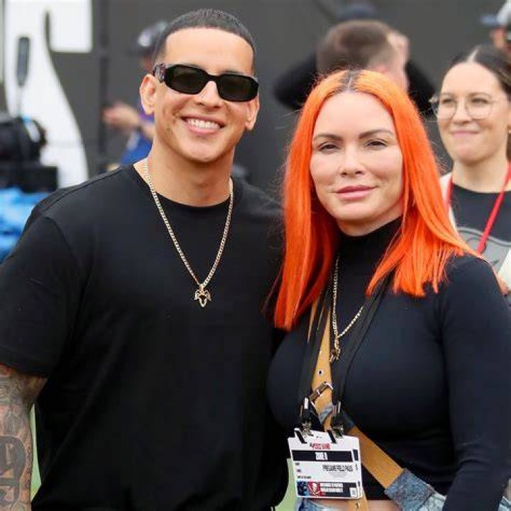 Uncover The Unseen: Daddy Yankee's Family, Unveiled