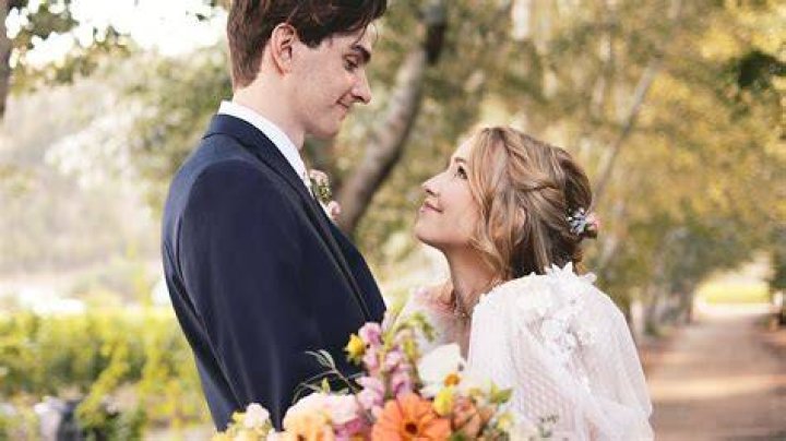 Uncovering Mia Maples' Age And Journey