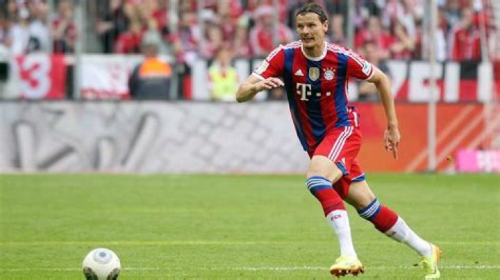 Uncovering The Extraordinary Journey Of Daniel Van Buyten: A Footballing Colossus