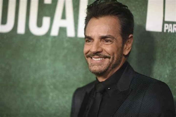 Unlock The Secrets Of Eugenio Derbez's Stature: Height Revealed