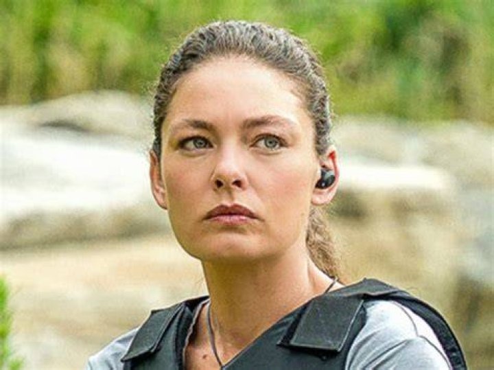 Unlocking The Secrets Of Alexa Davalos' Enthralling Physique