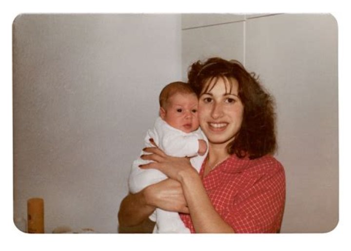 Unraveling The Story Behind Janis Winehouse's Tragic Demise At 27