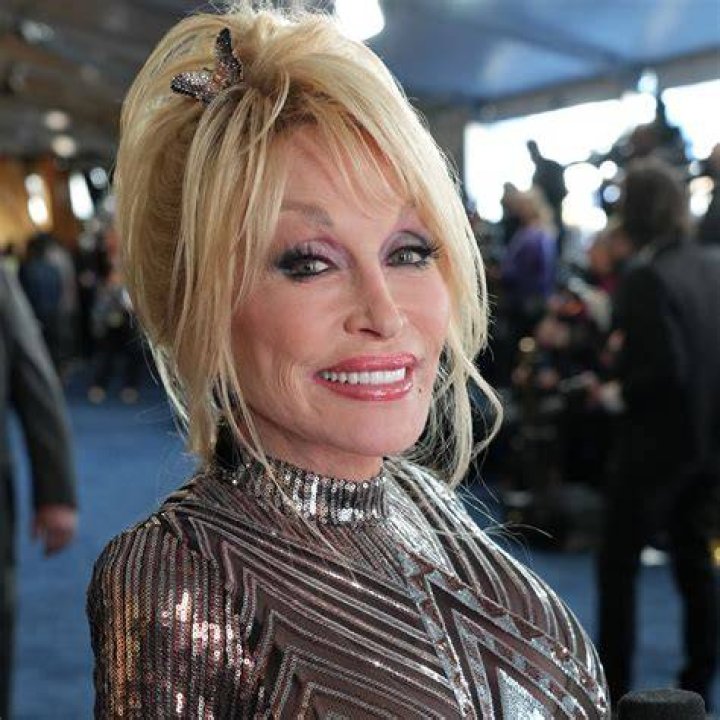 Unveiling Dolly Parton's Height: Secrets And Surprises Revealed
