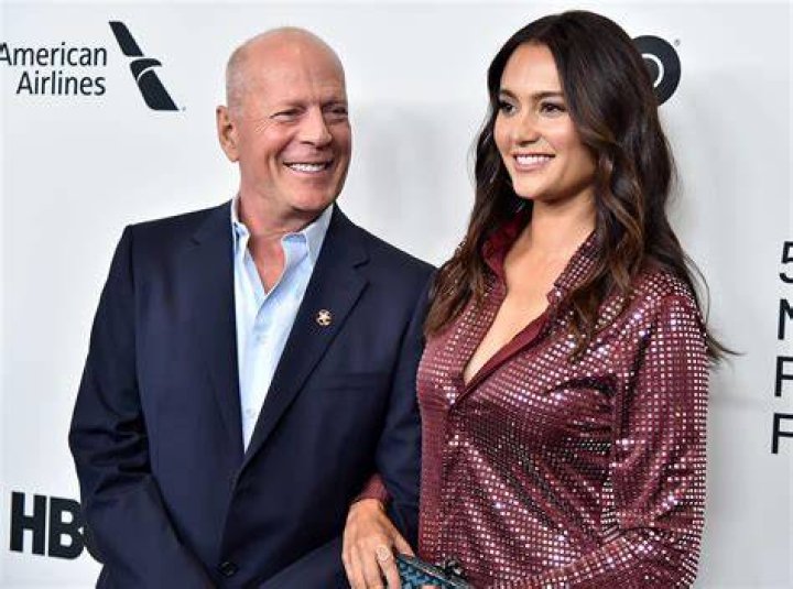 Unveiling Emma Heming Willis's Height: Discoveries And Insights