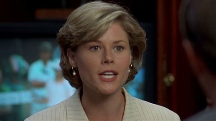 Unveiling Julie Bowen's 1990s: A Decade Of Breakthroughs