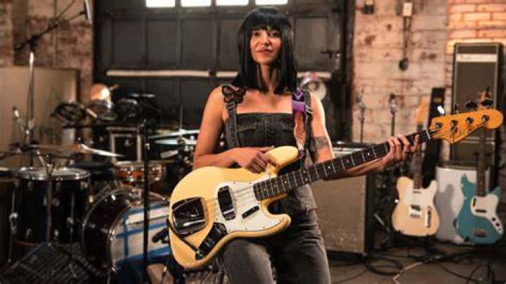 Unveiling Laura Lee Khruangbin's Natural Beauty: Insights And Discoveries