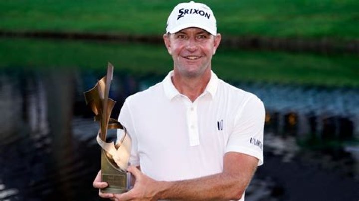 Unveiling Lucas Glover's Marital Status: Discoveries And Insights