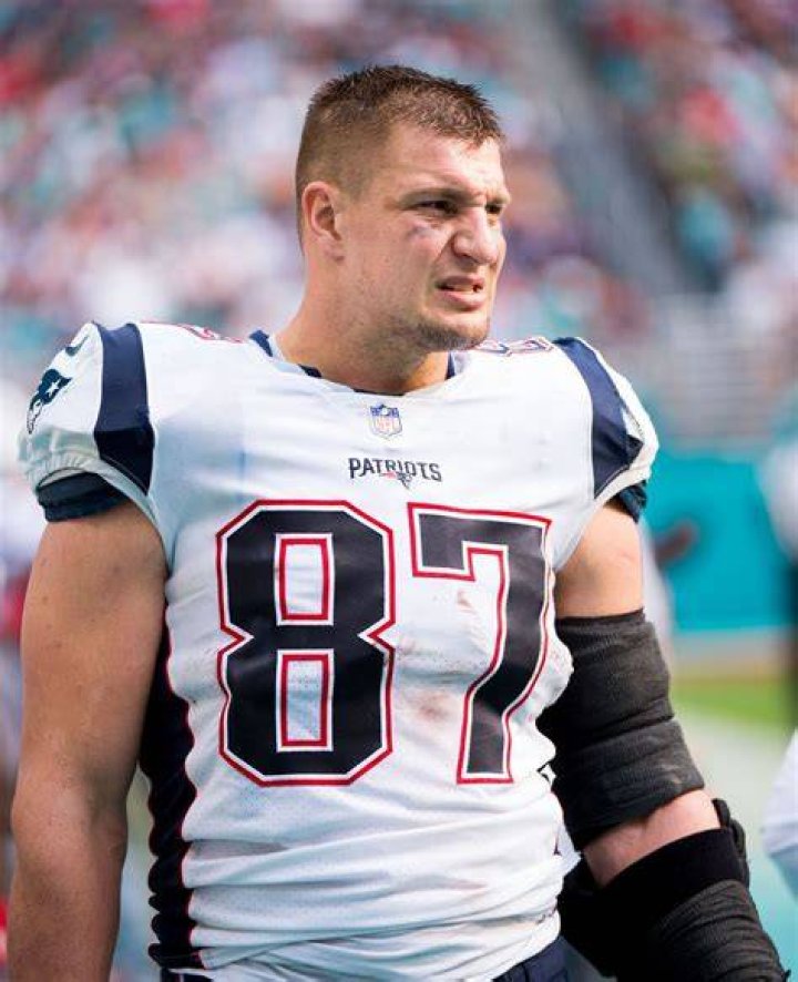 Unveiling Rob Gronkowski's Height And Weight: Insights And Surprising Revelations