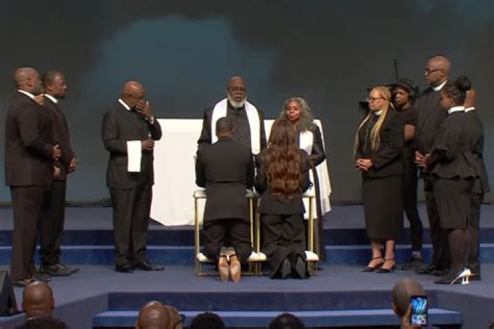Unveiling The Extraordinary Woman Behind Sarah Jakes Roberts