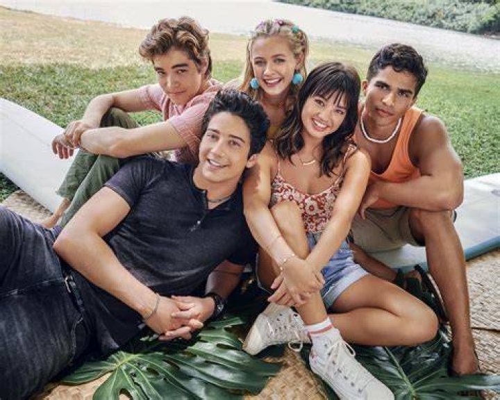 Unveiling The Identity And Talent Of Peyton Elizabeth Lee's Brother