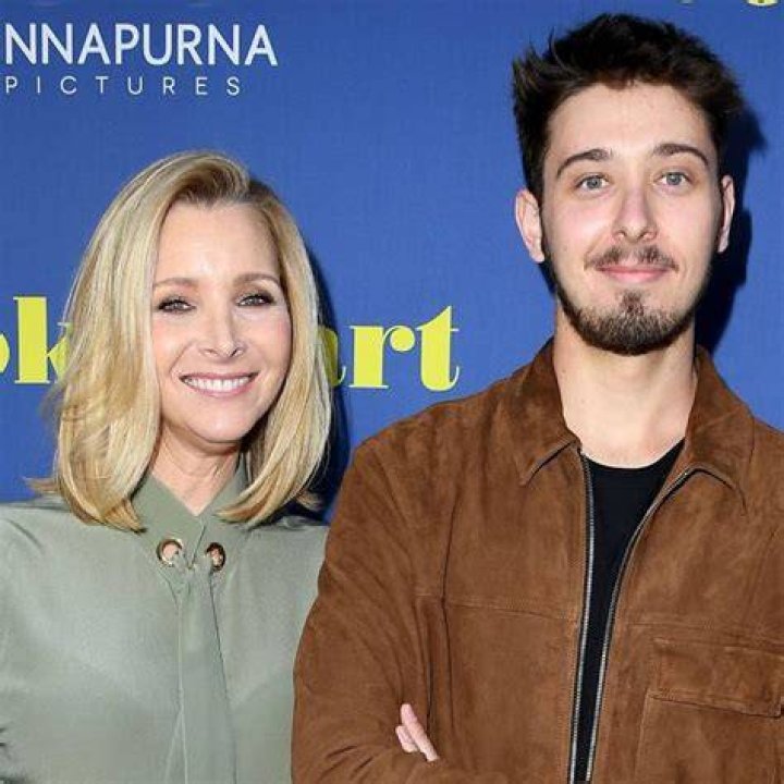 Unveiling The Inspiring Story Of Lisa Kudrow's Mother