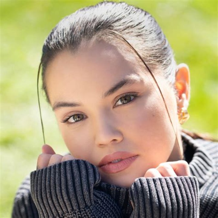 Unveiling The Secrets Of Paris Berelc's Towering Stature