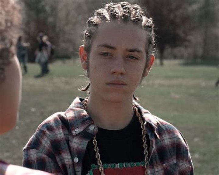 Unveiling The Secrets Of The "White Boy Carl" Haircut