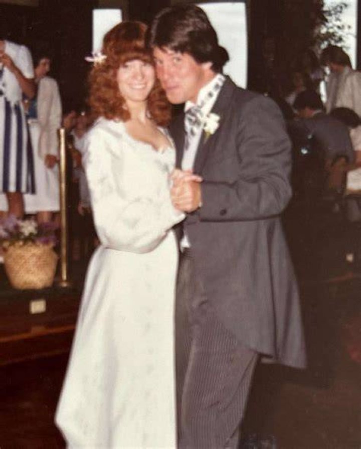 Unveiling The Secrets Of Tom Bergeron's Enduring 39-Year Marriage