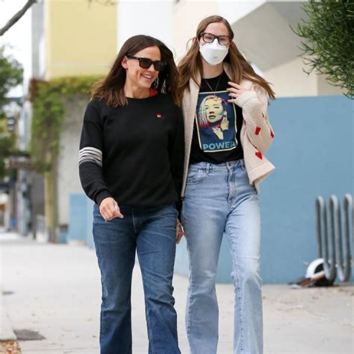 Violet Affleck's Eyesight: Unveiling The Truths