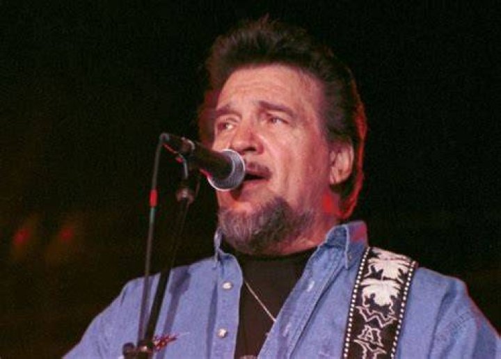 Waylon Jennings Net Worth - SnogBlogy