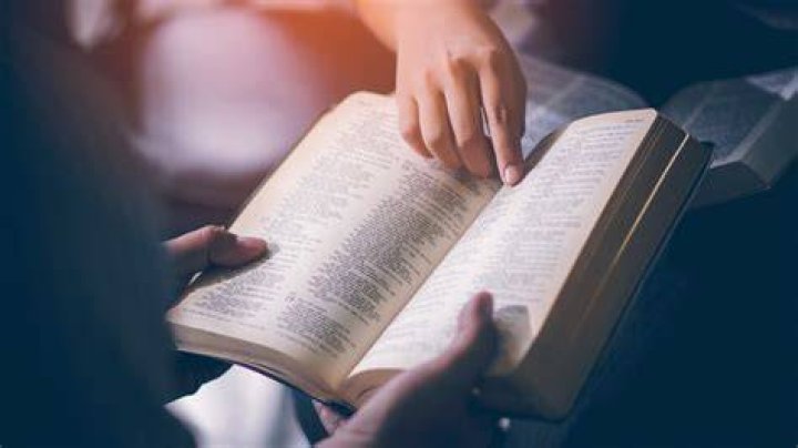 What Are The Longest And Shortest Verses In The Bible?