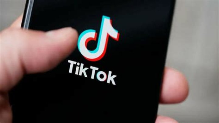 What Is Chroming? Can The TikTok Chroming Trend take Your Life? |