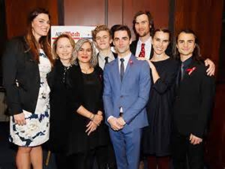 What is the Relationship Status Of Elizabeth Taylor's Grandson, Quinn Tivey?
