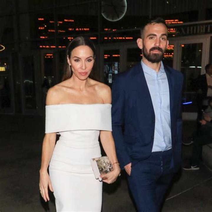 Whitney Cummings Married