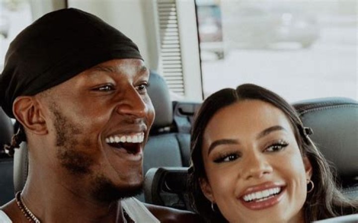 Who Is Aysia Janelle On His Instagram?