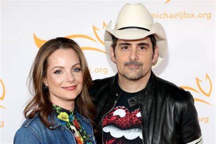 Who Is Brad Paisley Wife? ·