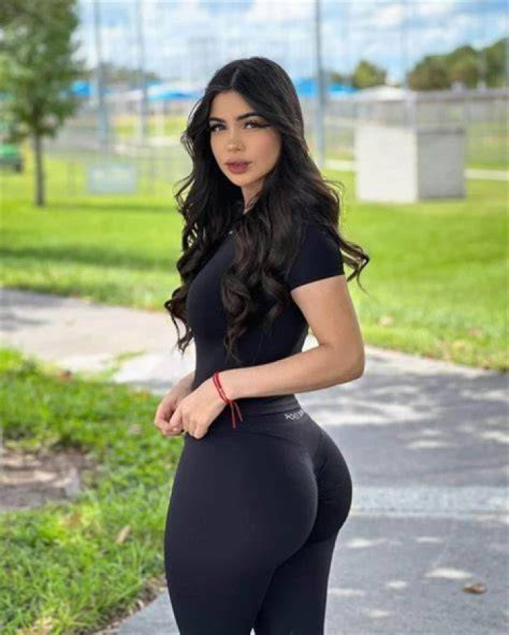Who Is chikybombom Tiktok? Biography & Wikipedia, What Is Her Real Name? |