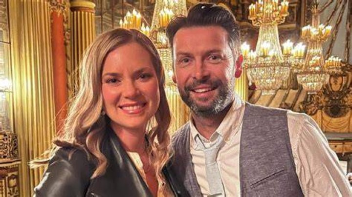 Who is Cindy Busby dating? Cindy Busby boyfriend, husband