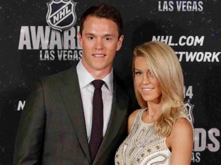 Who is Jonathan Toews girlfriend? Know all about Lindsey Vecchione