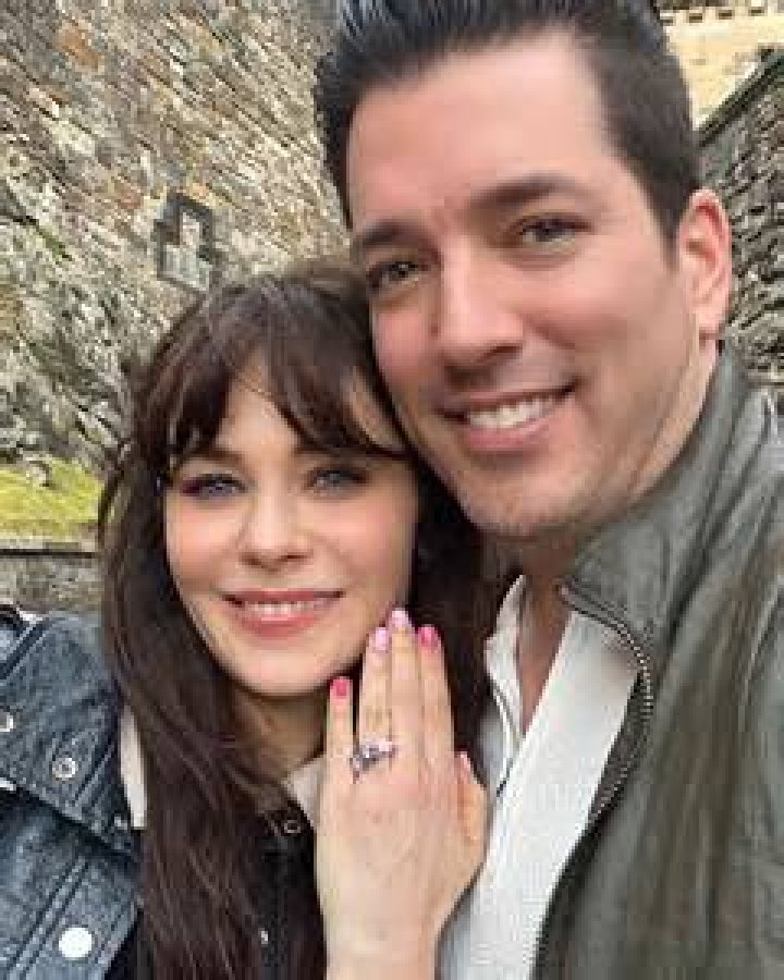 Who is Jonathon Sawyer Dating Now
