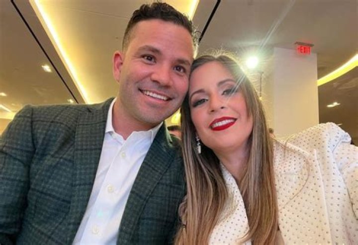 Who Is Jose Altuve Brother Carlos Jr? Parents Girlfriend And Salary