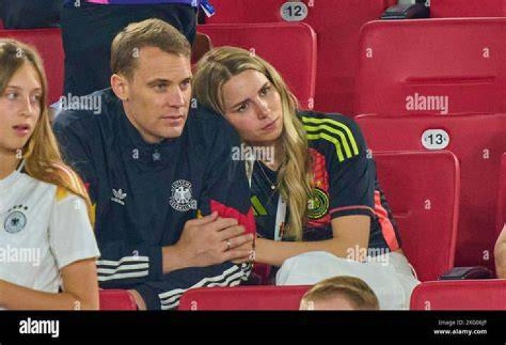 Who is Manuel Neuers wife? Know all about Anika Bissel ·