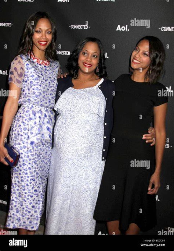 Who is Mariel Saldaña Nazario, Zoe Saldana's sister?