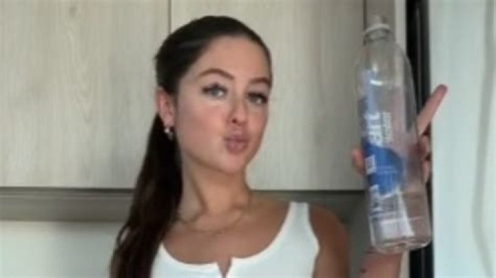 Who Is Tara Lynn On TikTok? Here's What We Know About The TikTok Star ·