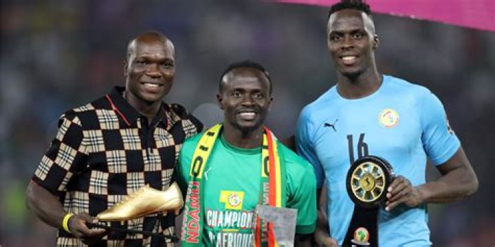 Who is Vincent Aboubakar father Edouard Aboubakar?